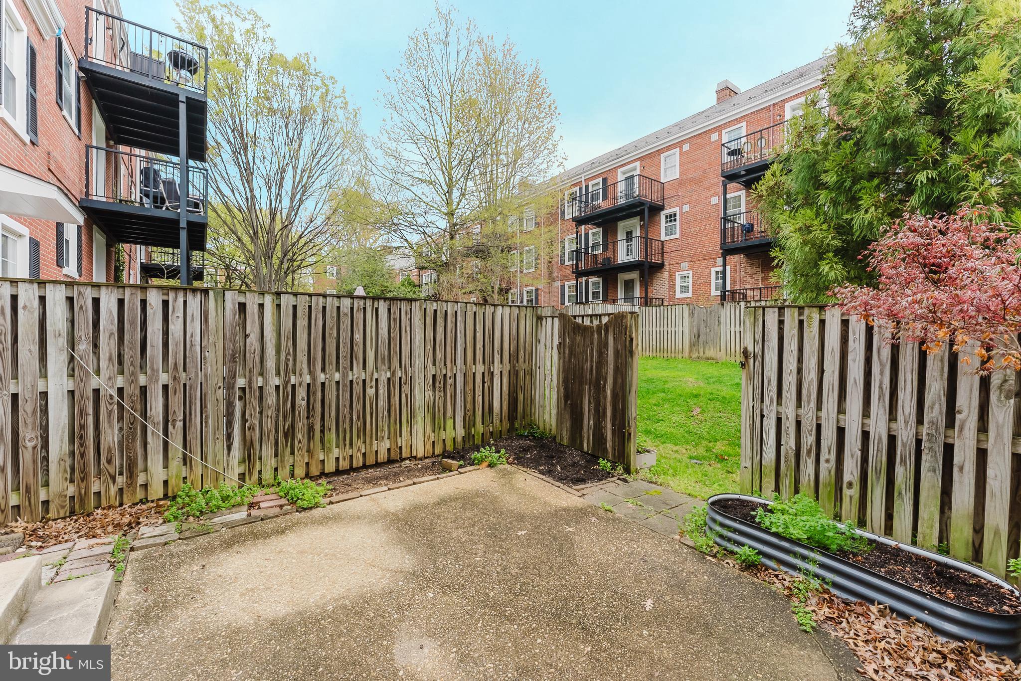 FAIRLINGTON VILLAGE - Residential