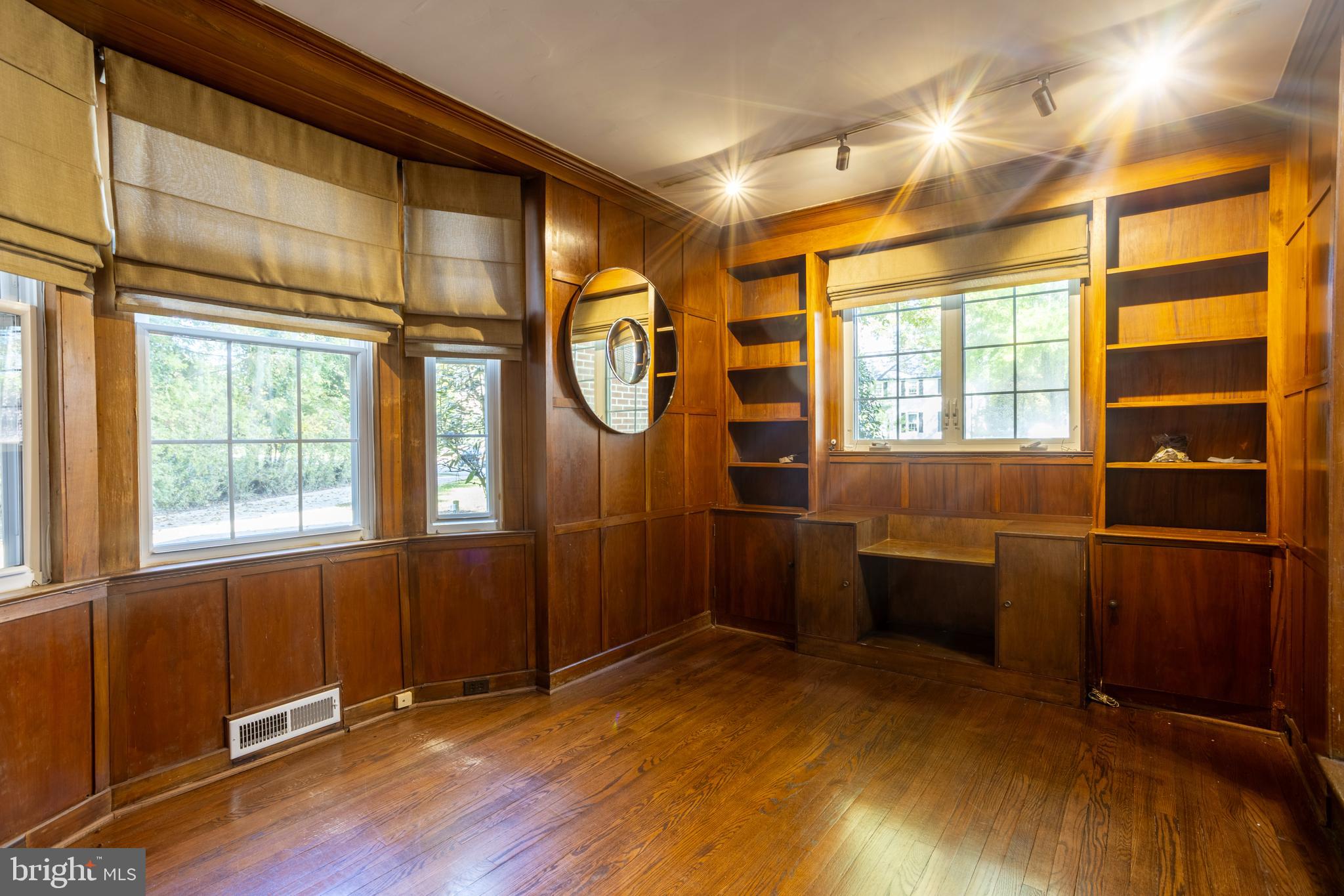 FALLSTAFF - Residential