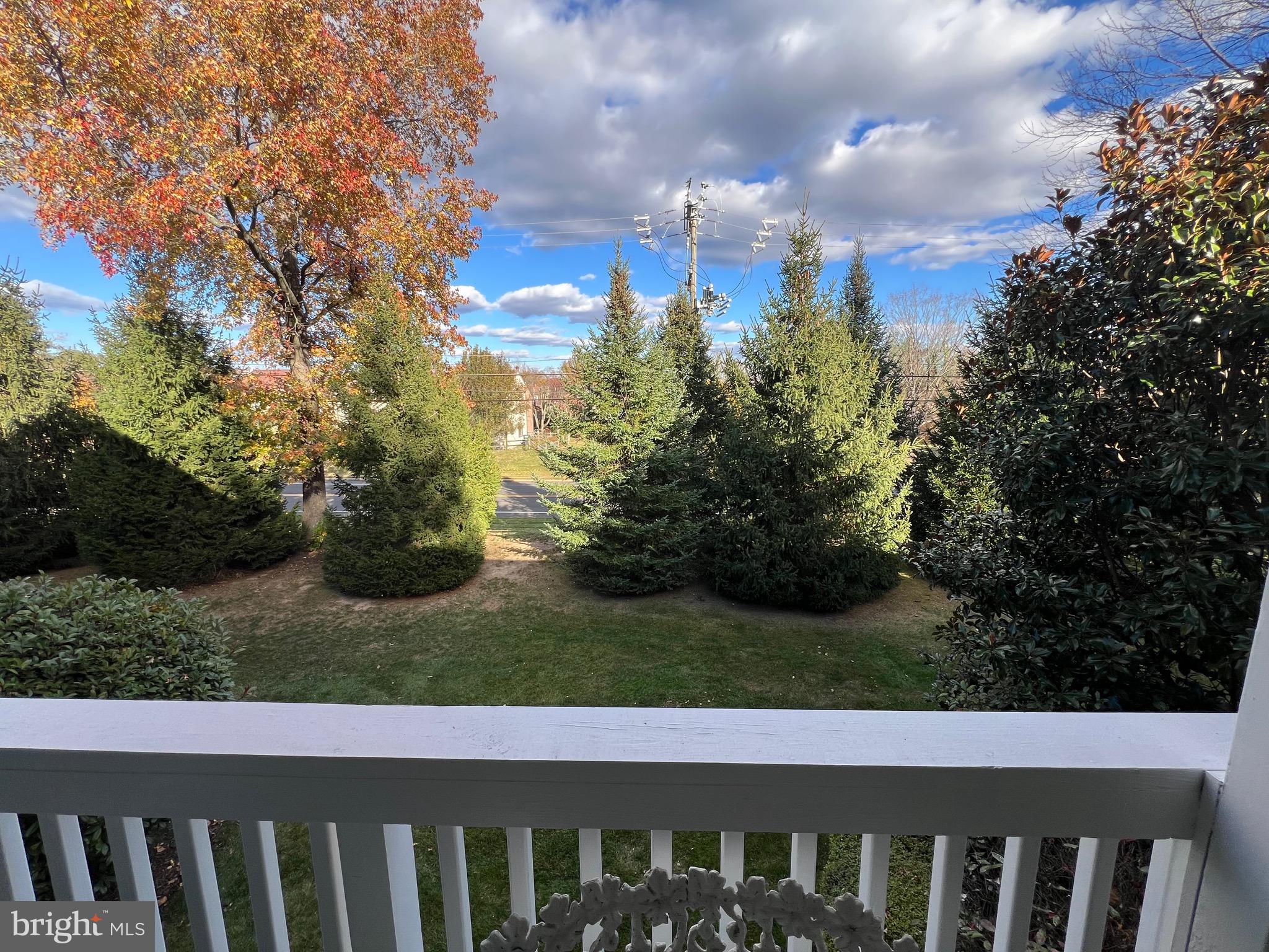 VILLAGE SHIRES - Residential