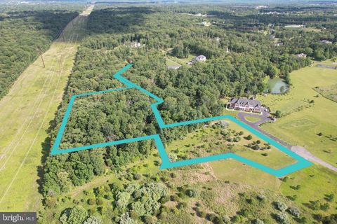 6500 BULL RUN WOODS TRAIL CENTREVILLE VA 20120