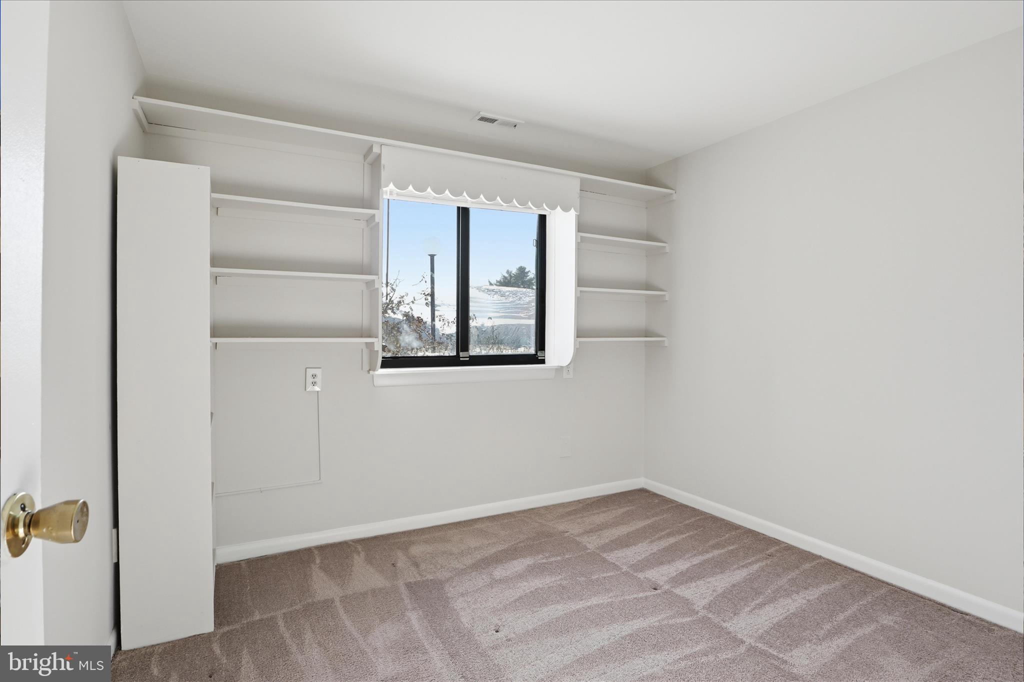 TREOVER CONDOMINIUM - Residential