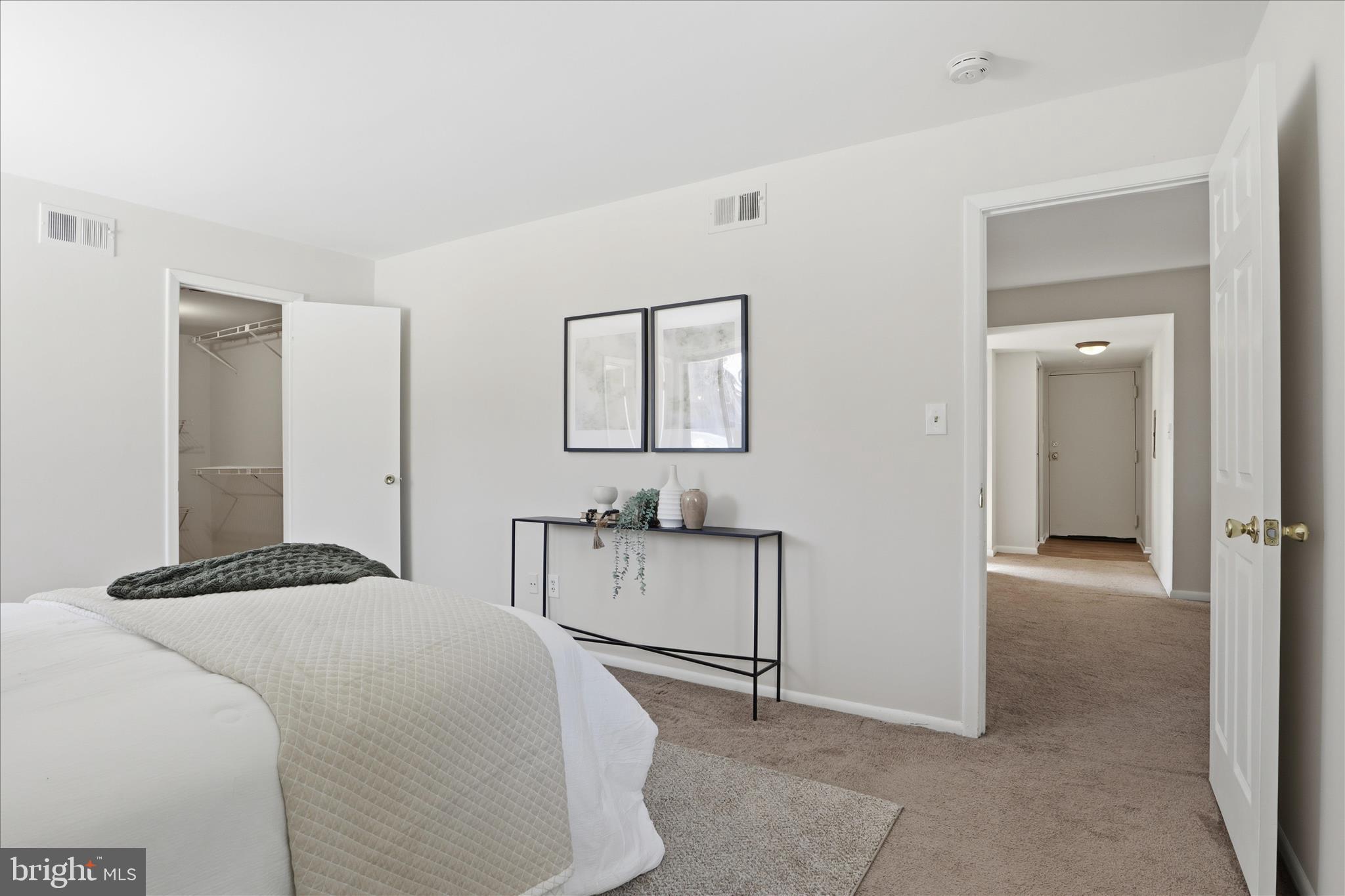 TREOVER CONDOMINIUM - Residential