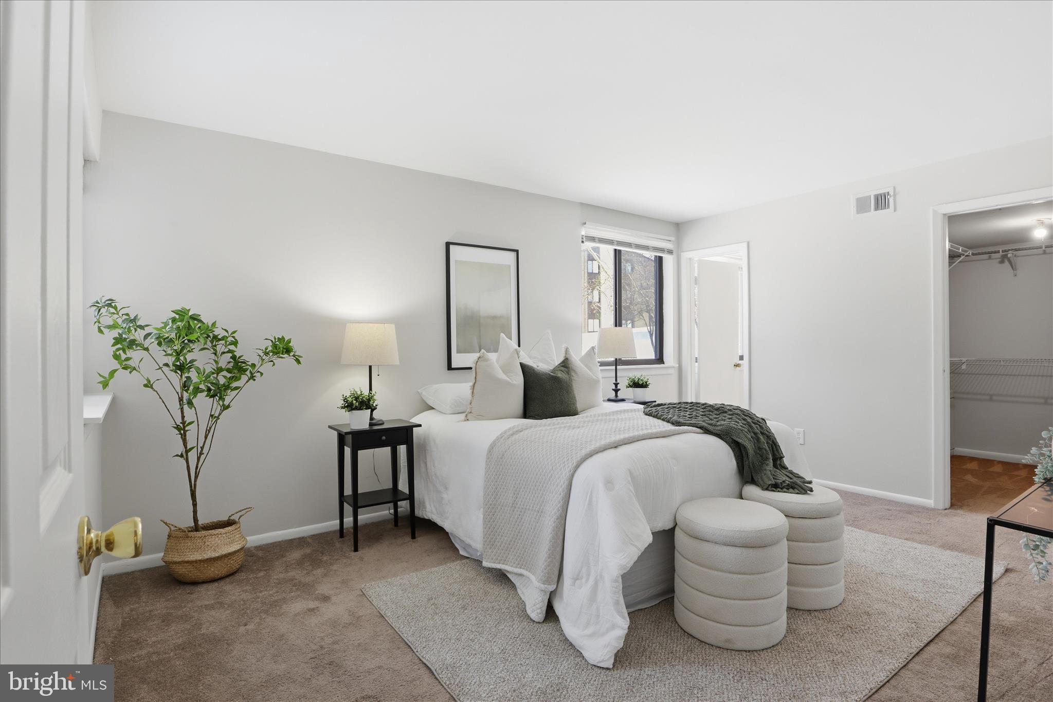 TREOVER CONDOMINIUM - Residential