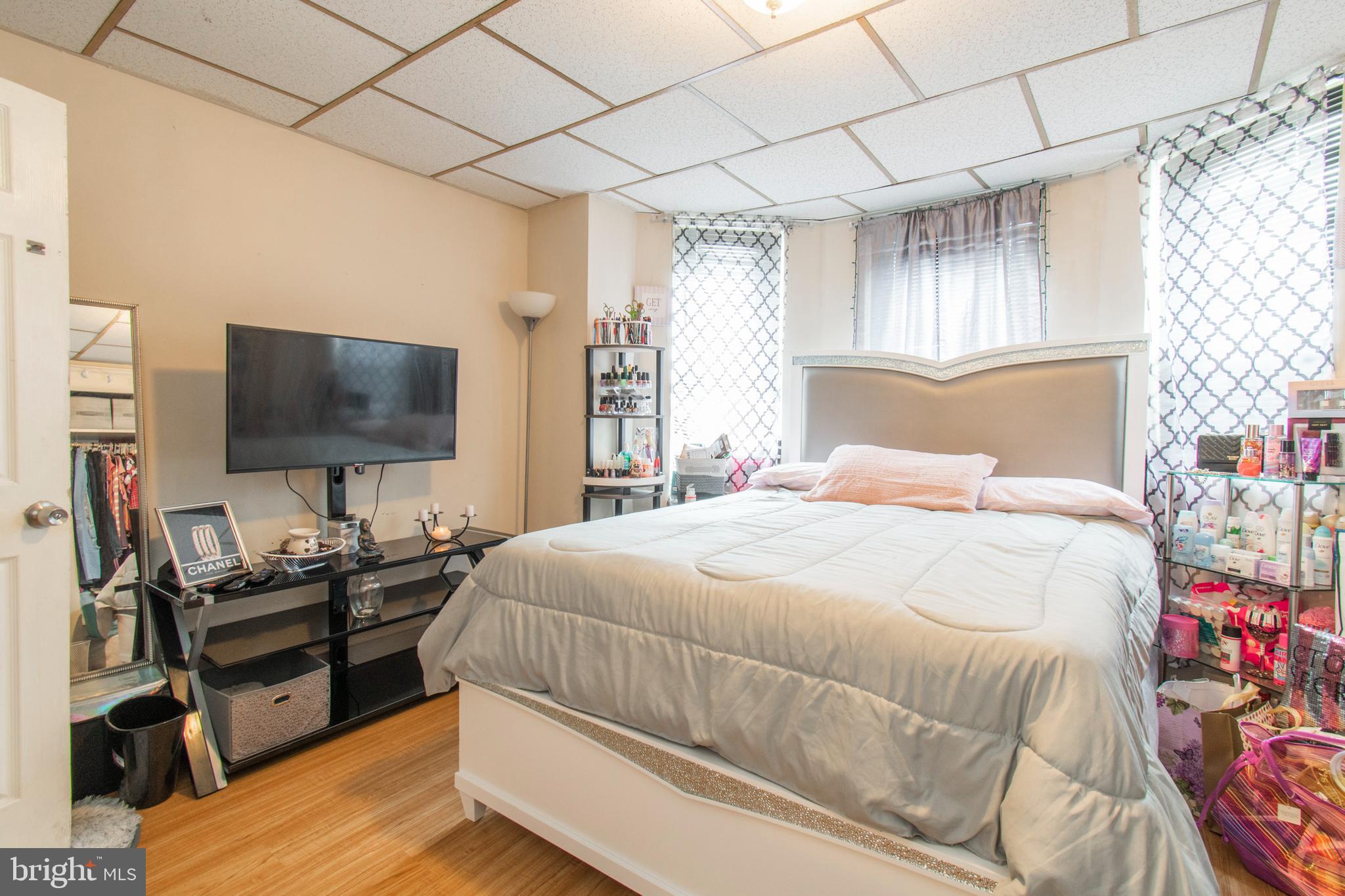 KENSINGTON - Residential