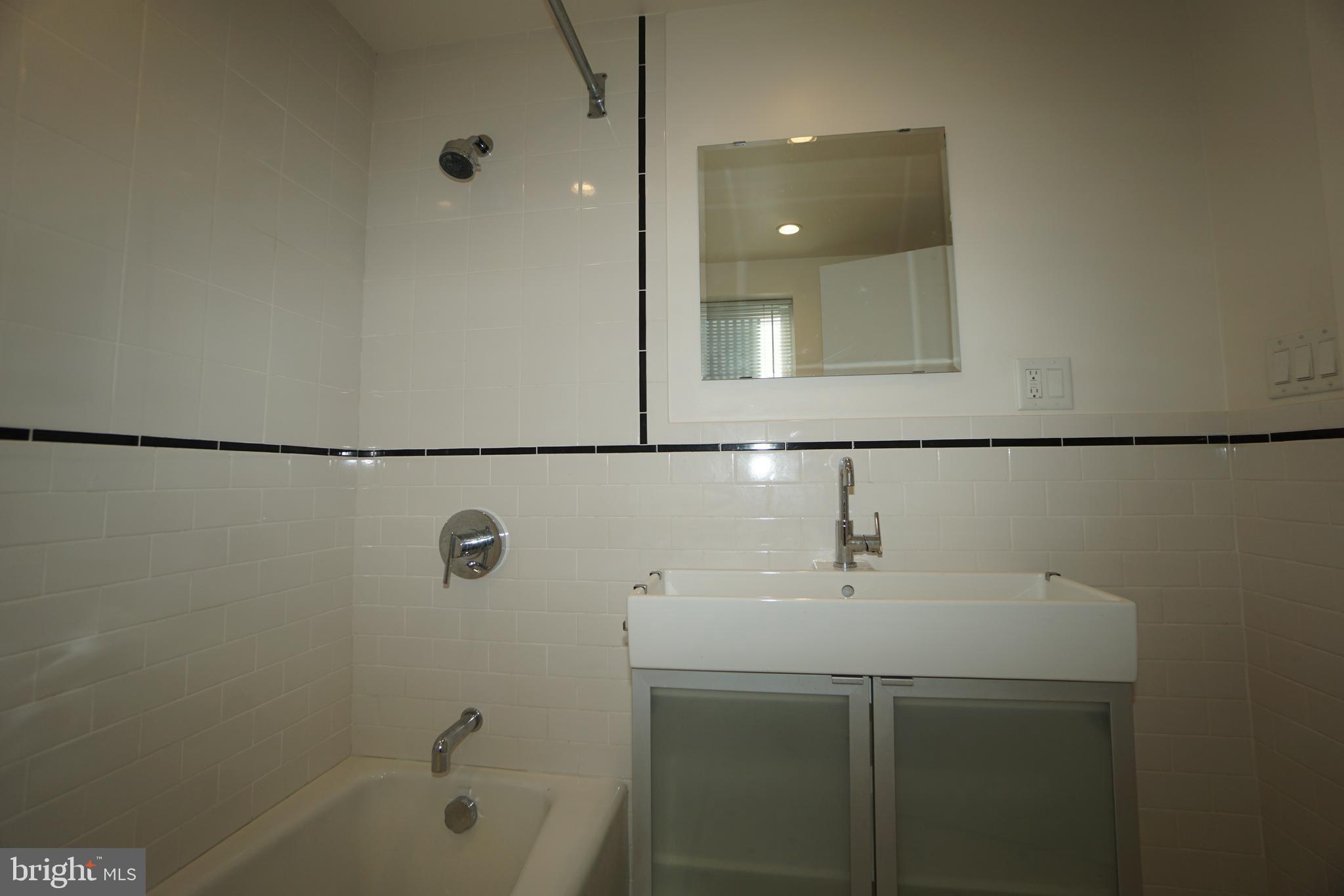 OLDE KENSINGTON - Residential Lease