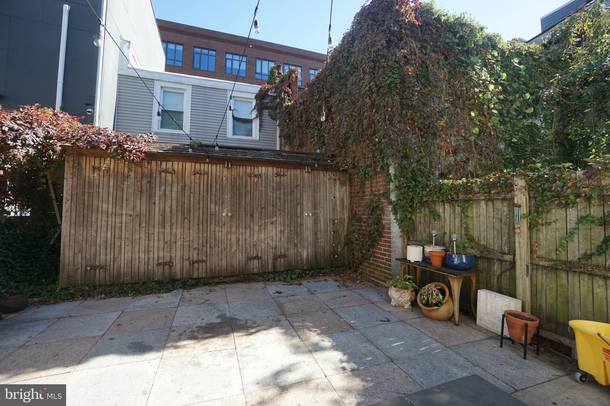 OLDE KENSINGTON - Residential Lease