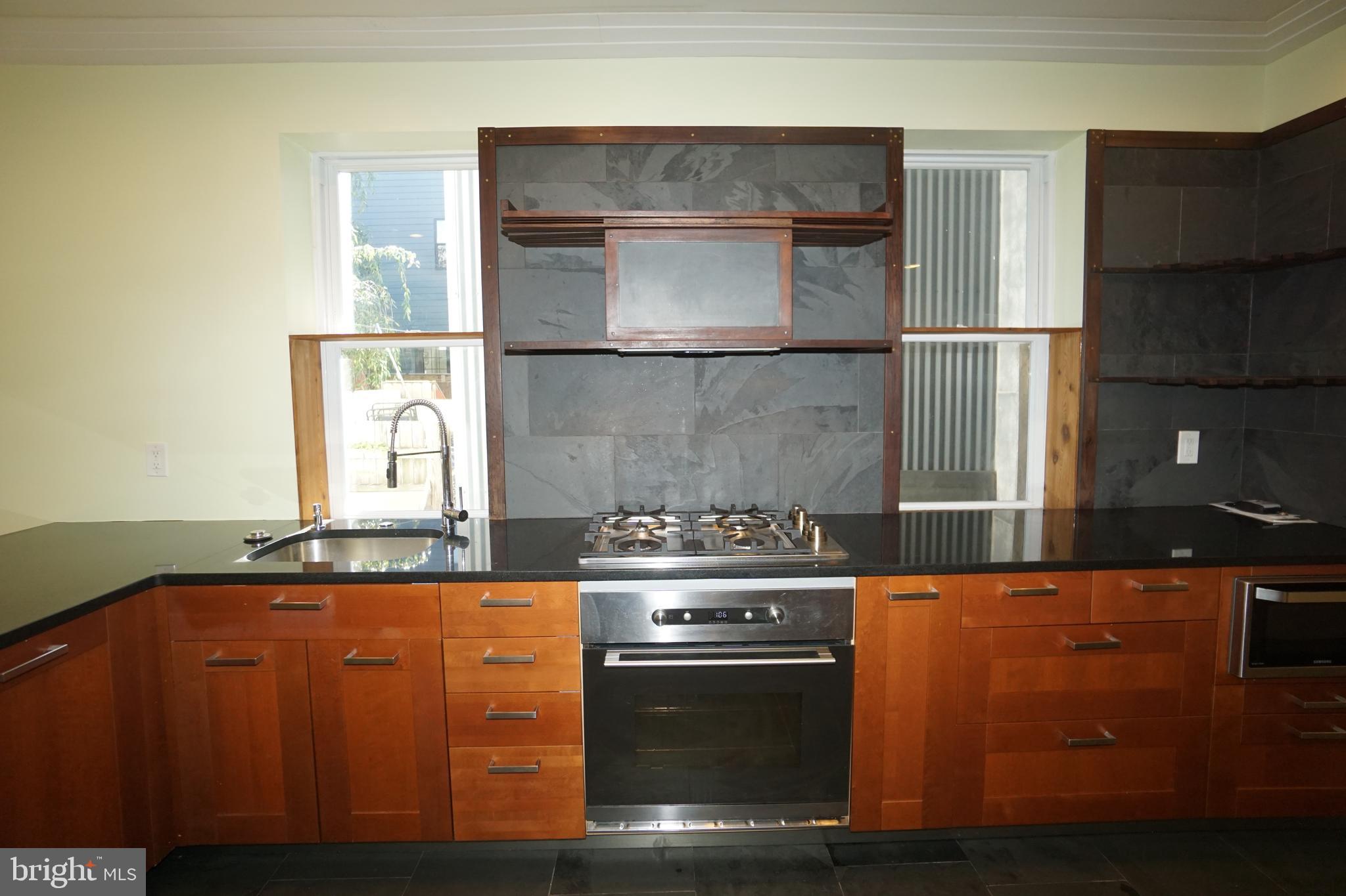 OLDE KENSINGTON - Residential Lease