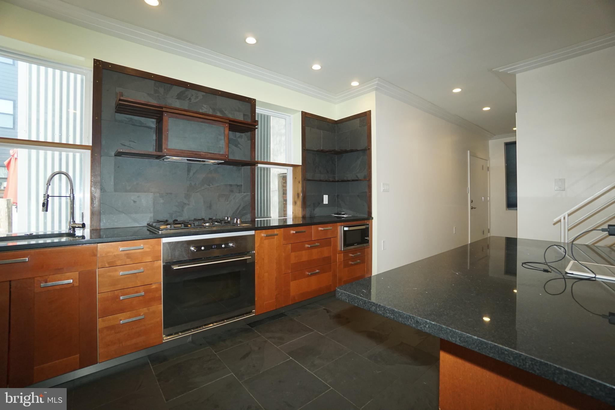 OLDE KENSINGTON - Residential Lease