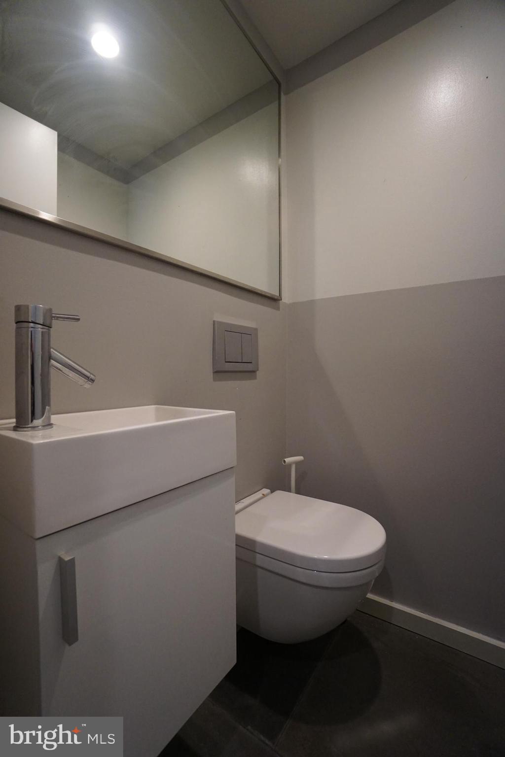 OLDE KENSINGTON - Residential Lease