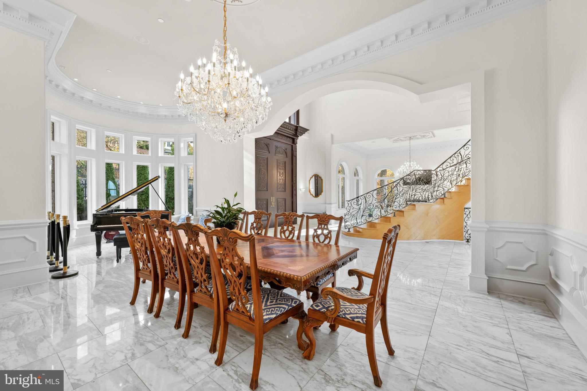 RIVER OAKS - Residential