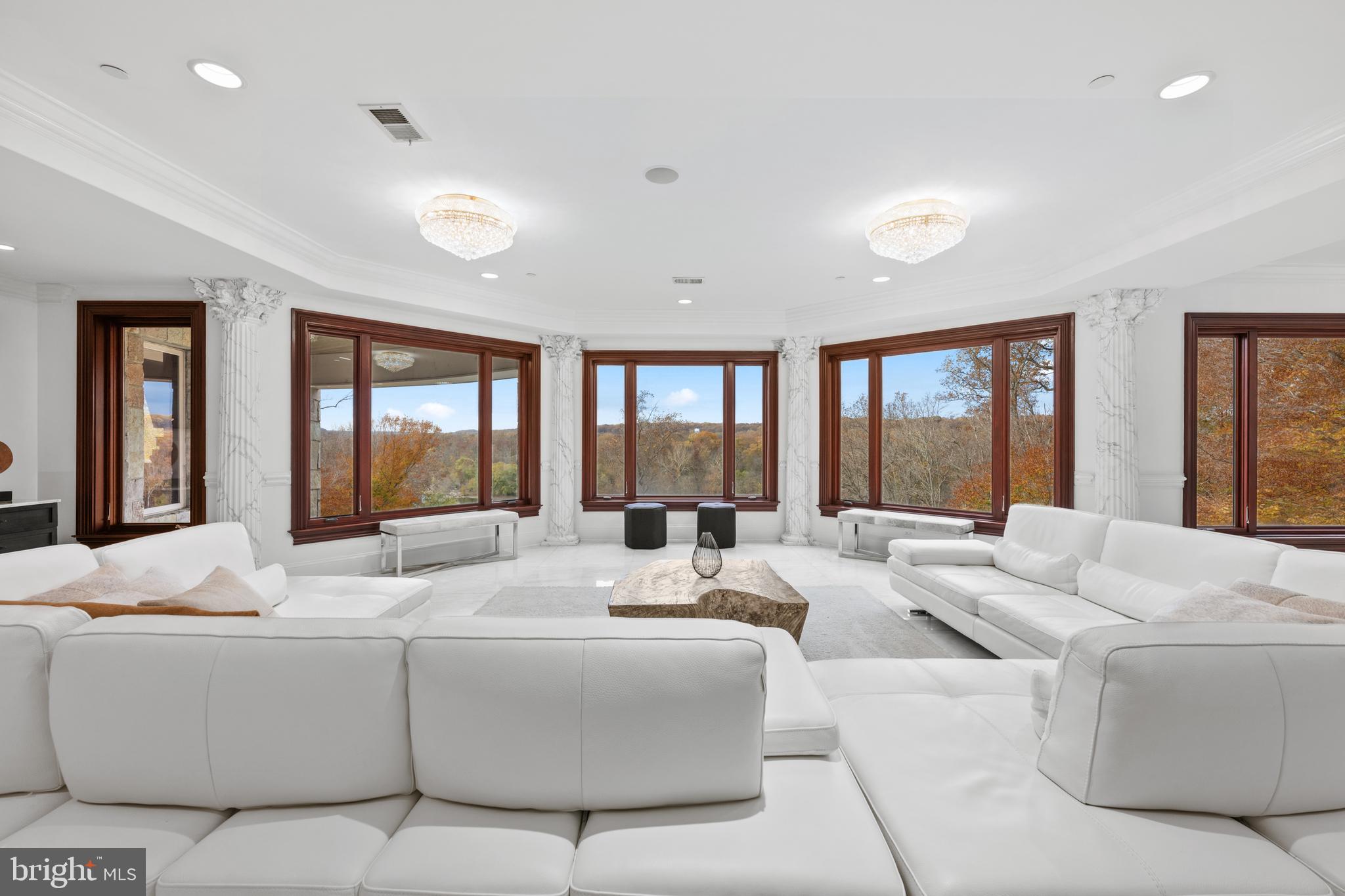 RIVER OAKS - Residential