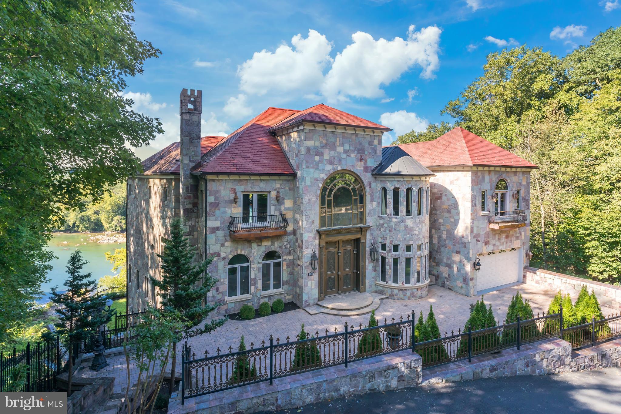 RIVER OAKS - Residential