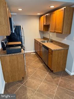 WHISPERING PINES - Residential Lease