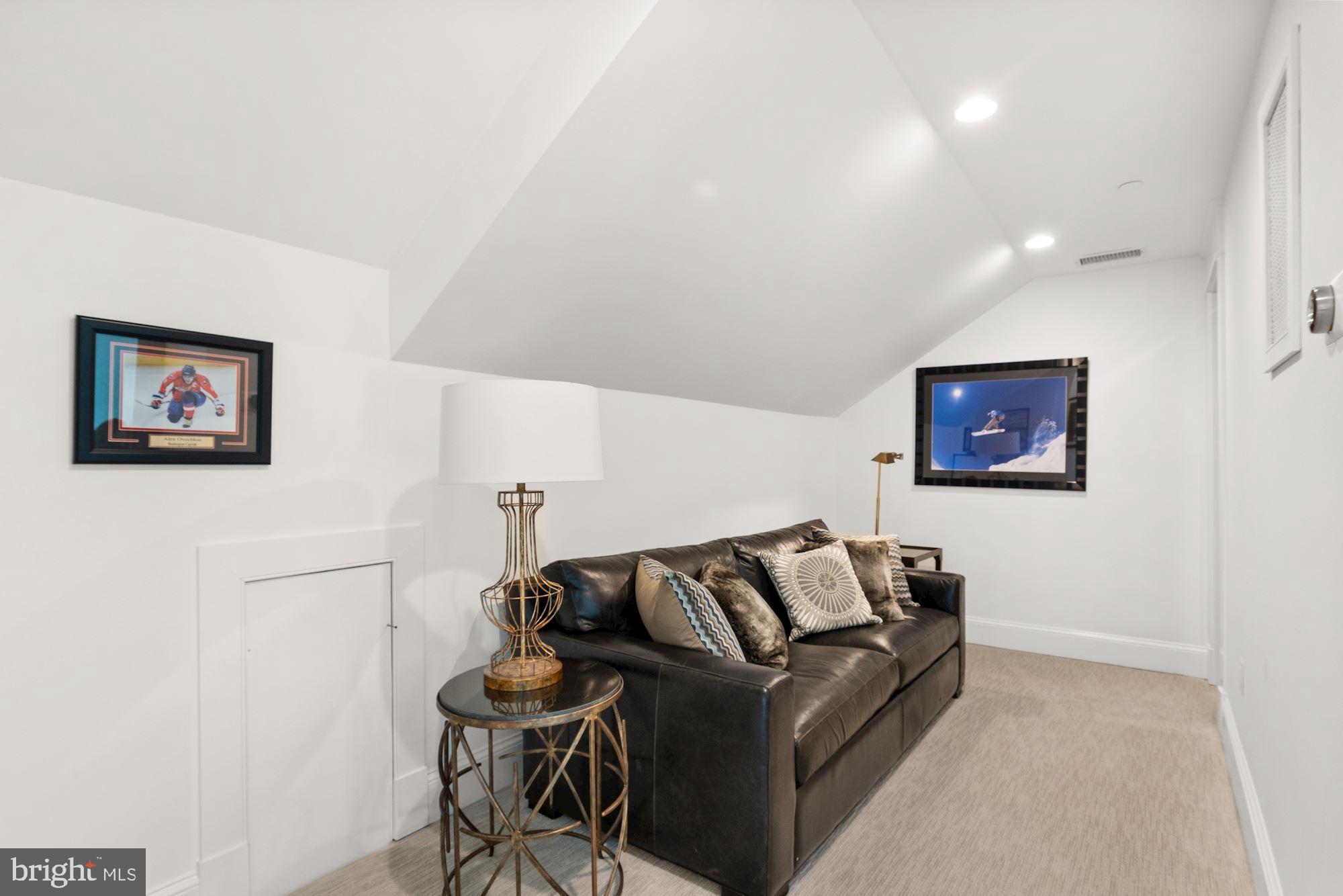 EDGEMOOR - Residential