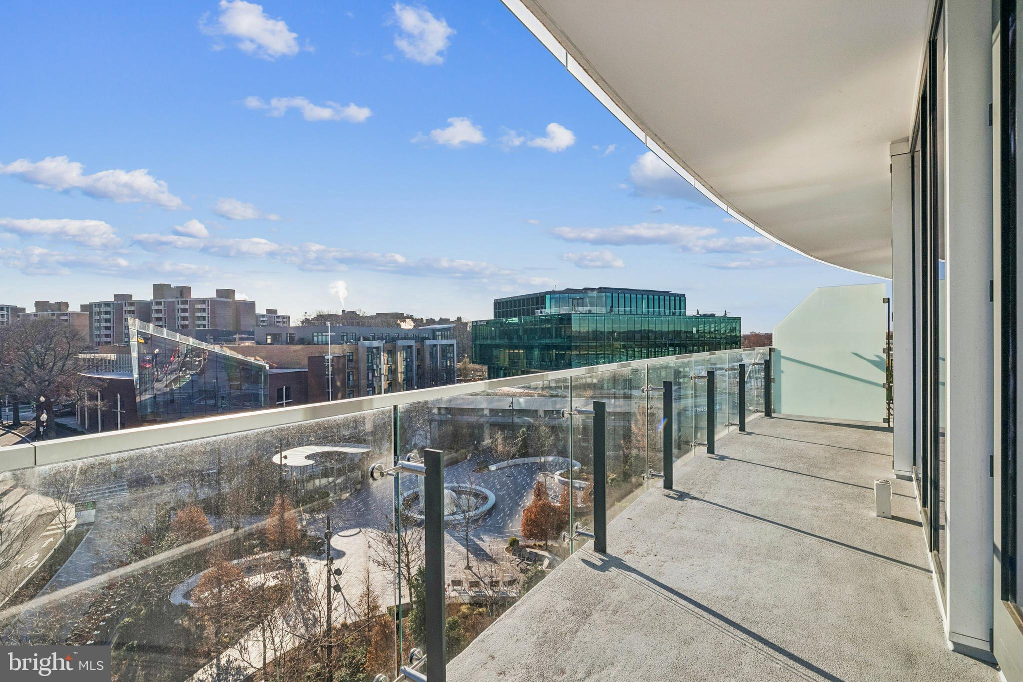 601 WHARF STREET SW 504