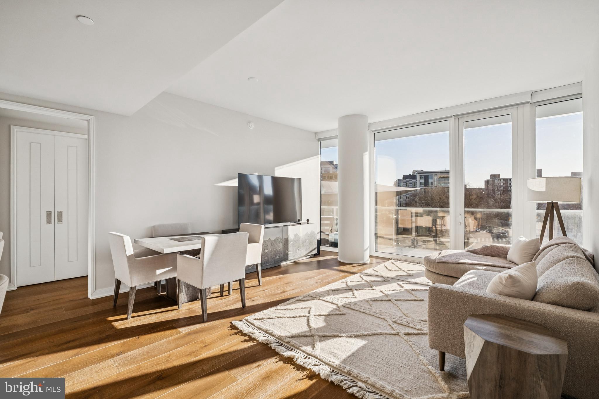 601 WHARF STREET SW 504