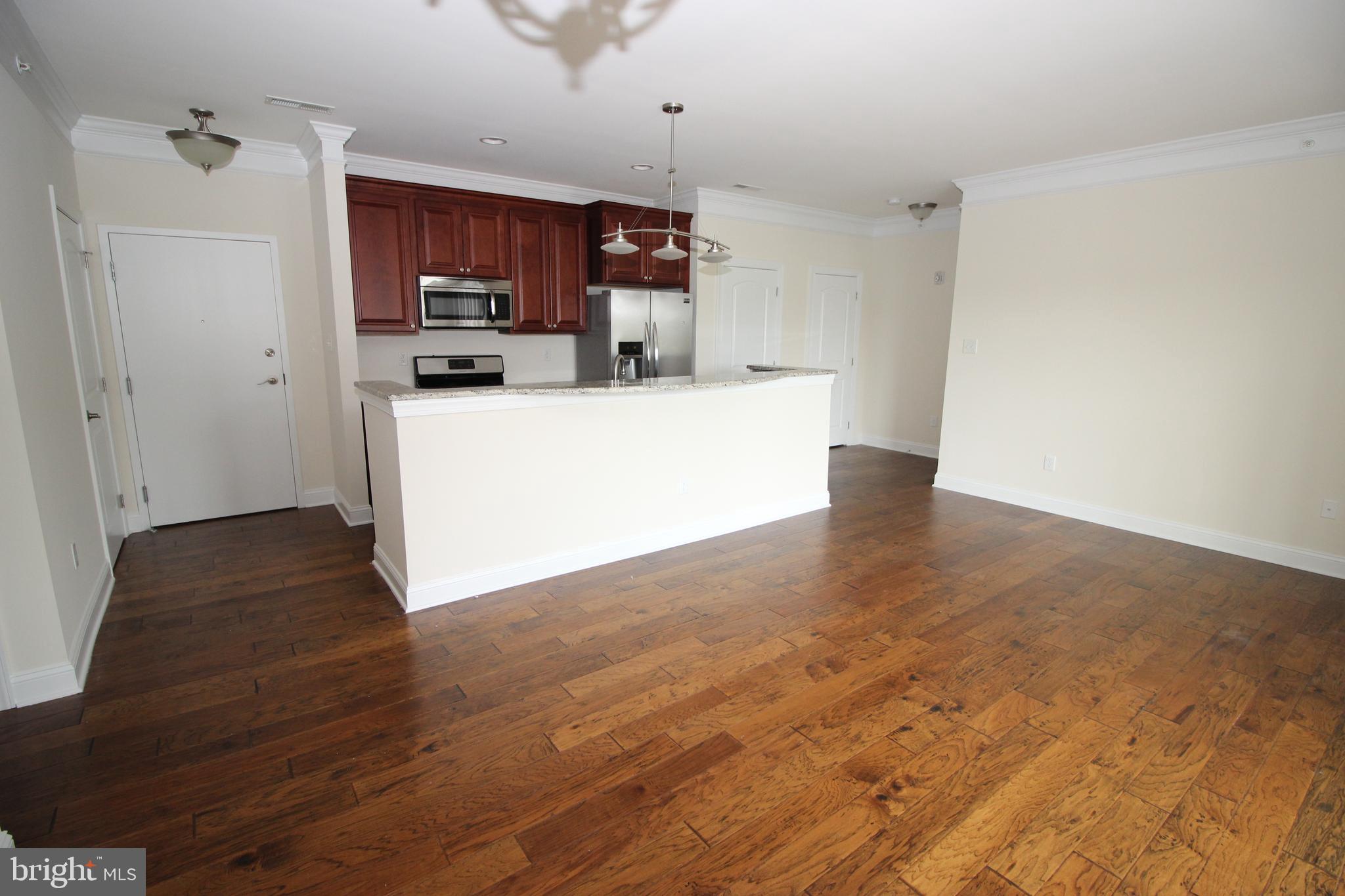 VLG OF SOUTHAMPTON - Residential Lease