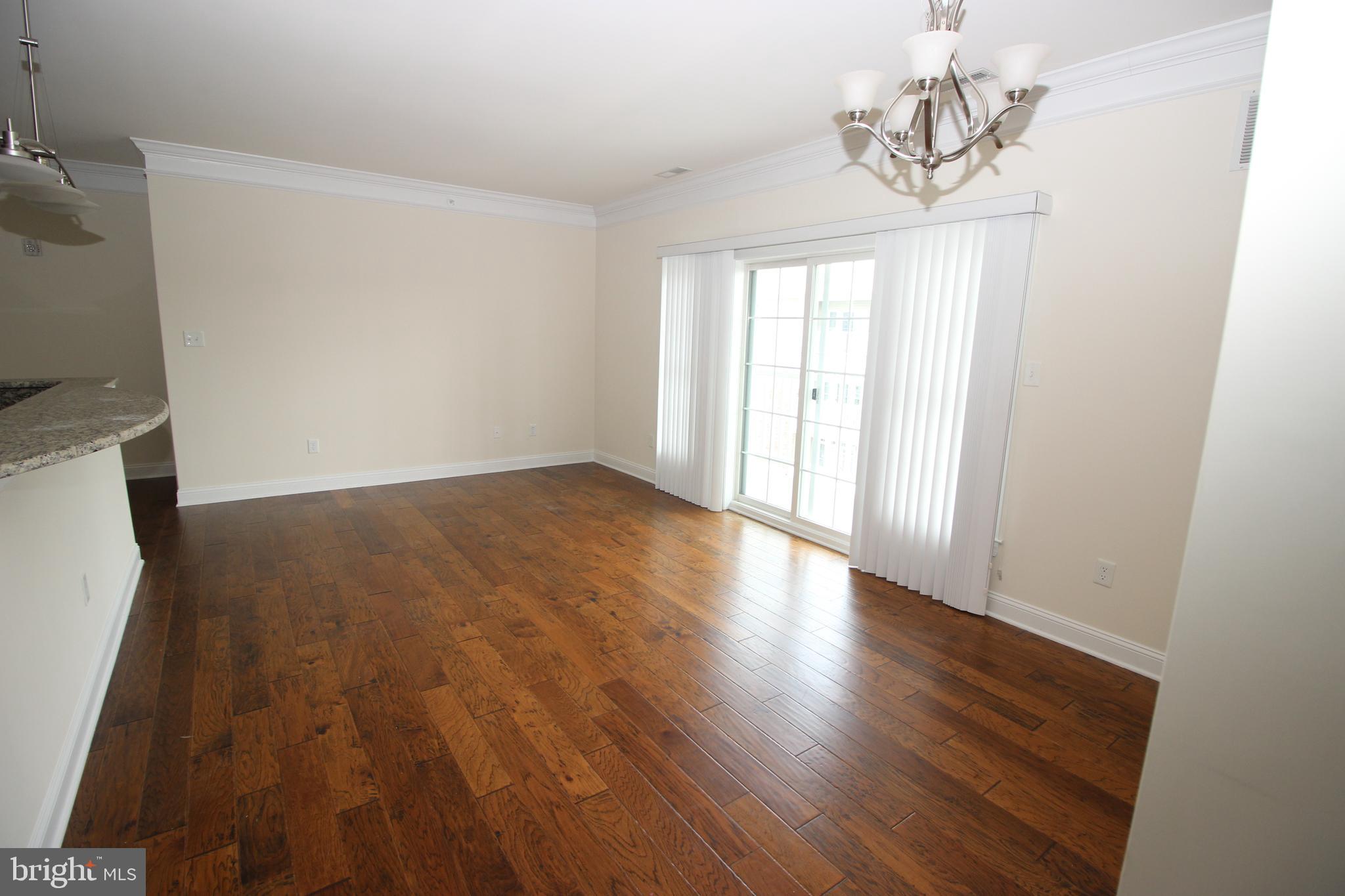 VLG OF SOUTHAMPTON - Residential Lease