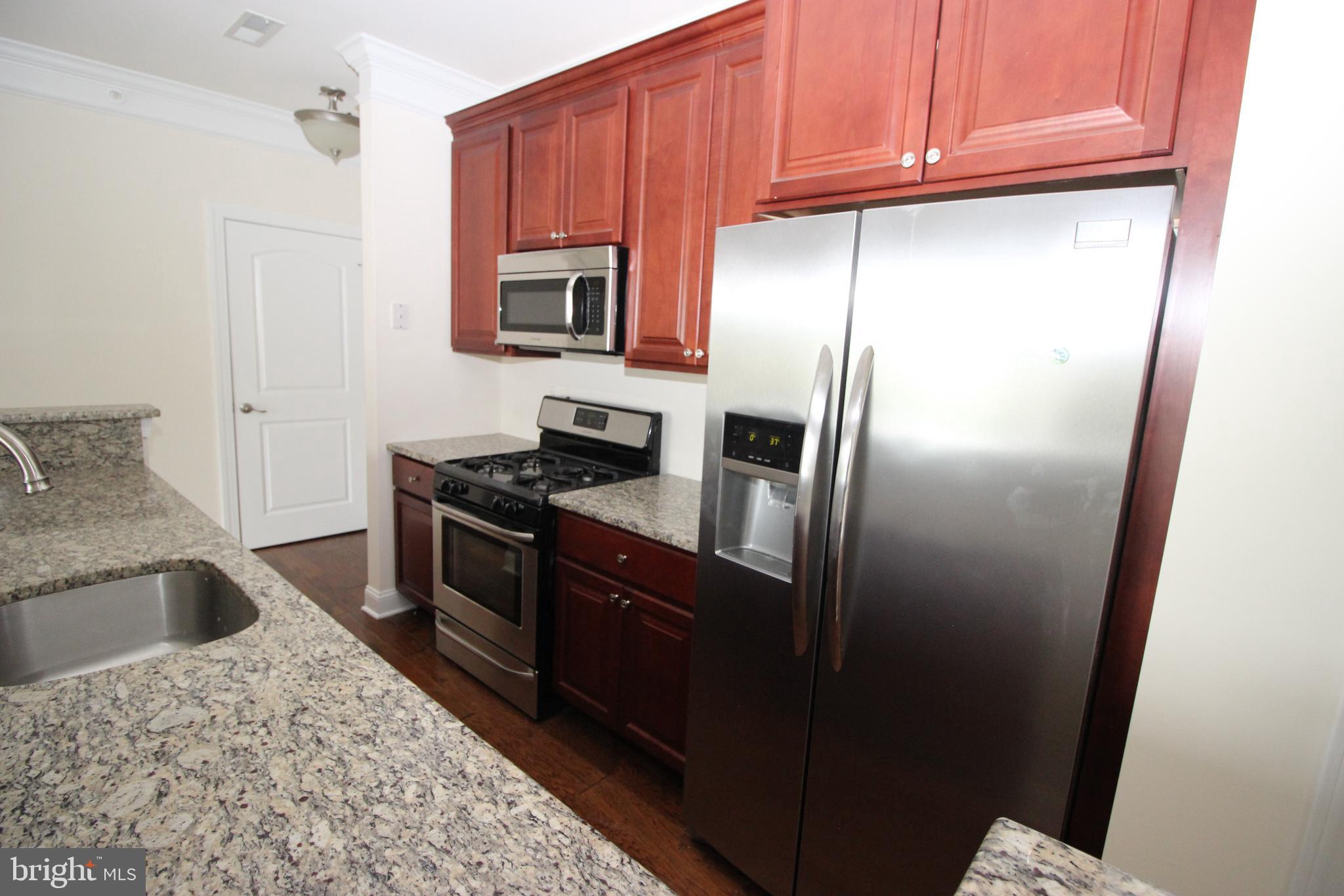 VLG OF SOUTHAMPTON - Residential Lease