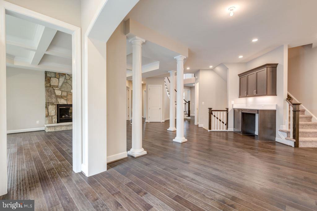 THOMPSON'S CROSSING - Residential