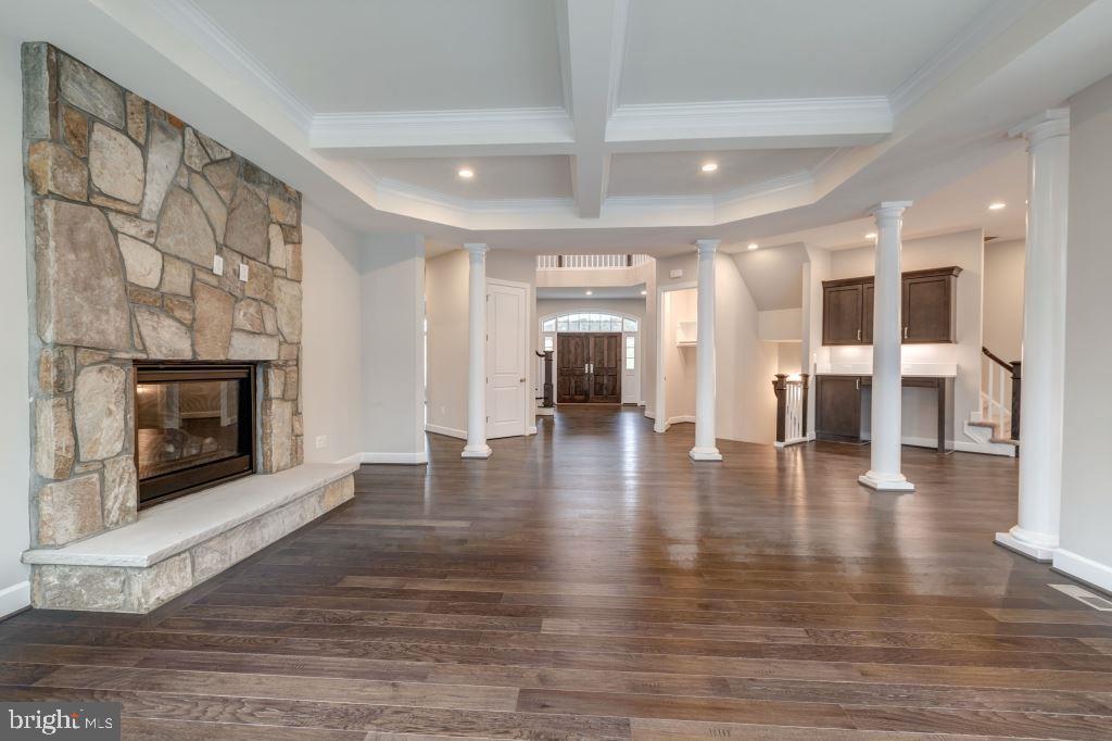 THOMPSON'S CROSSING - Residential