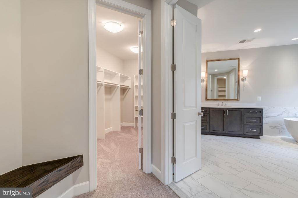 THOMPSON'S CROSSING - Residential