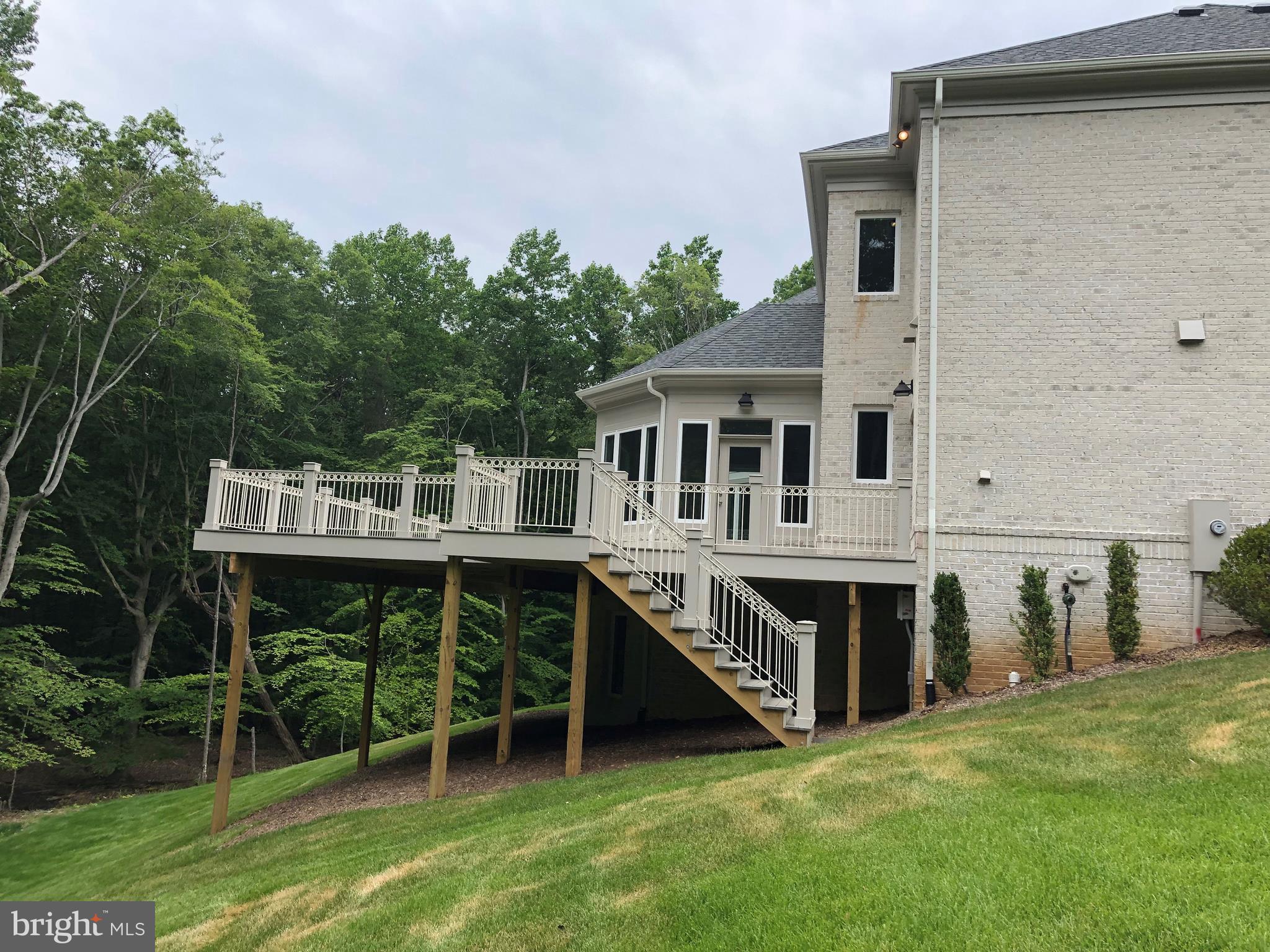 THOMPSON'S CROSSING - Residential