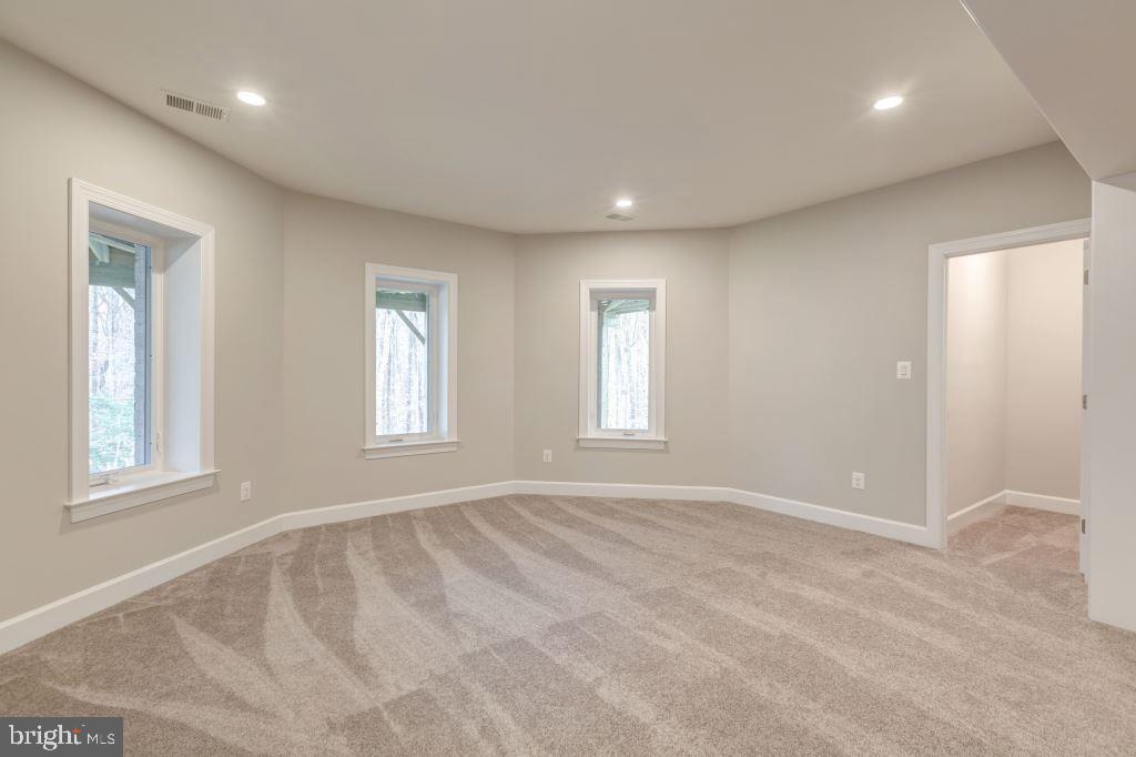 THOMPSON'S CROSSING - Residential