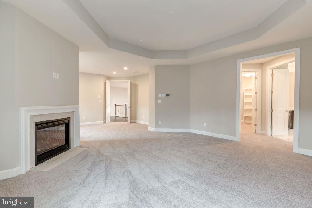 THOMPSON'S CROSSING - Residential