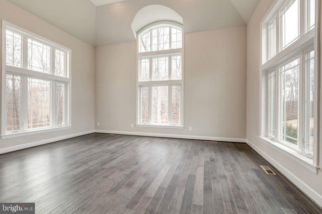 THOMPSON'S CROSSING - Residential