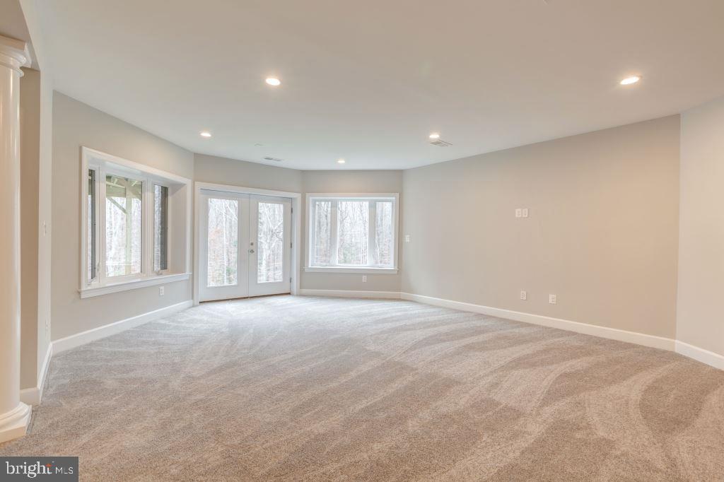 THOMPSON'S CROSSING - Residential