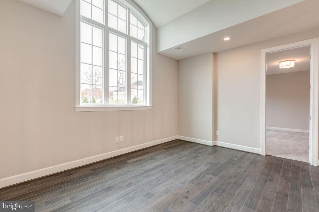 THOMPSON'S CROSSING - Residential