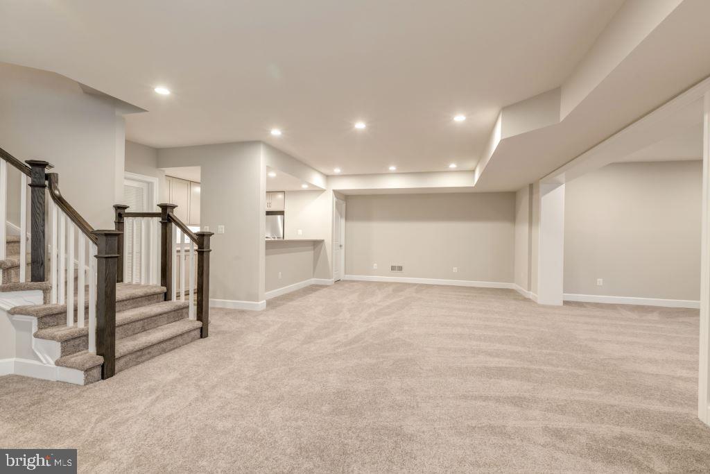 THOMPSON'S CROSSING - Residential