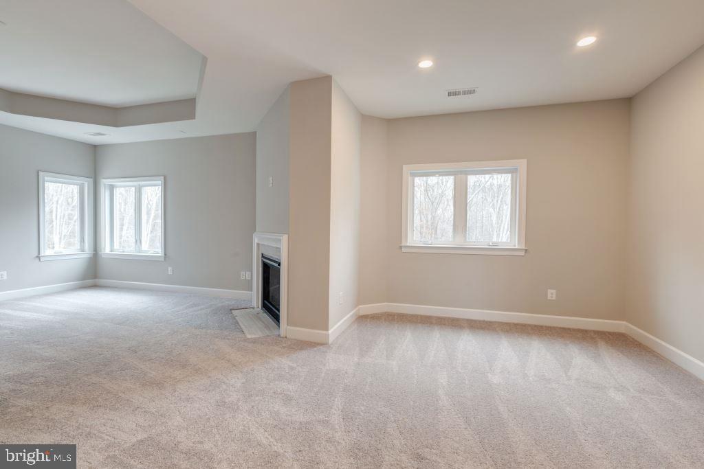 THOMPSON'S CROSSING - Residential