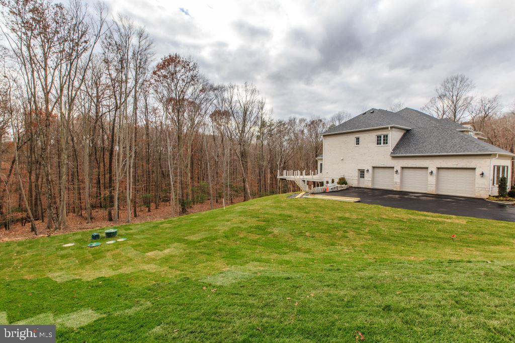 THOMPSON'S CROSSING - Residential