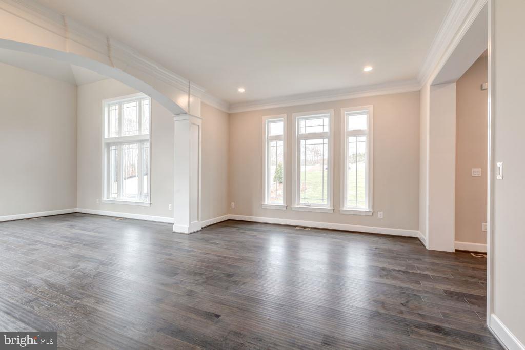 THOMPSON'S CROSSING - Residential