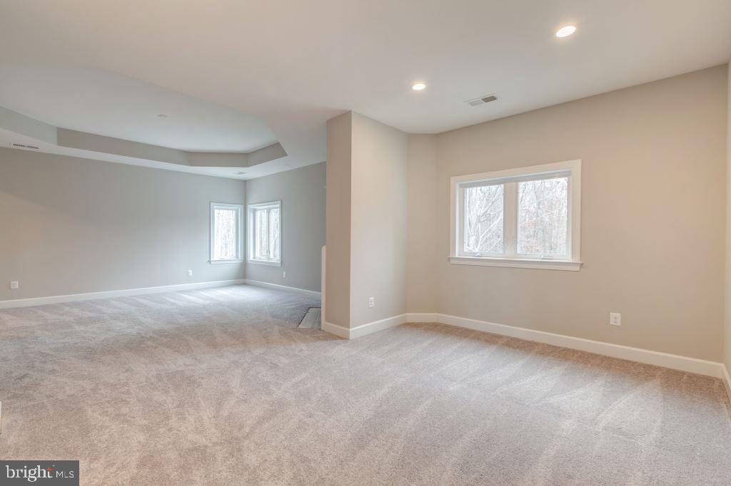 THOMPSON'S CROSSING - Residential