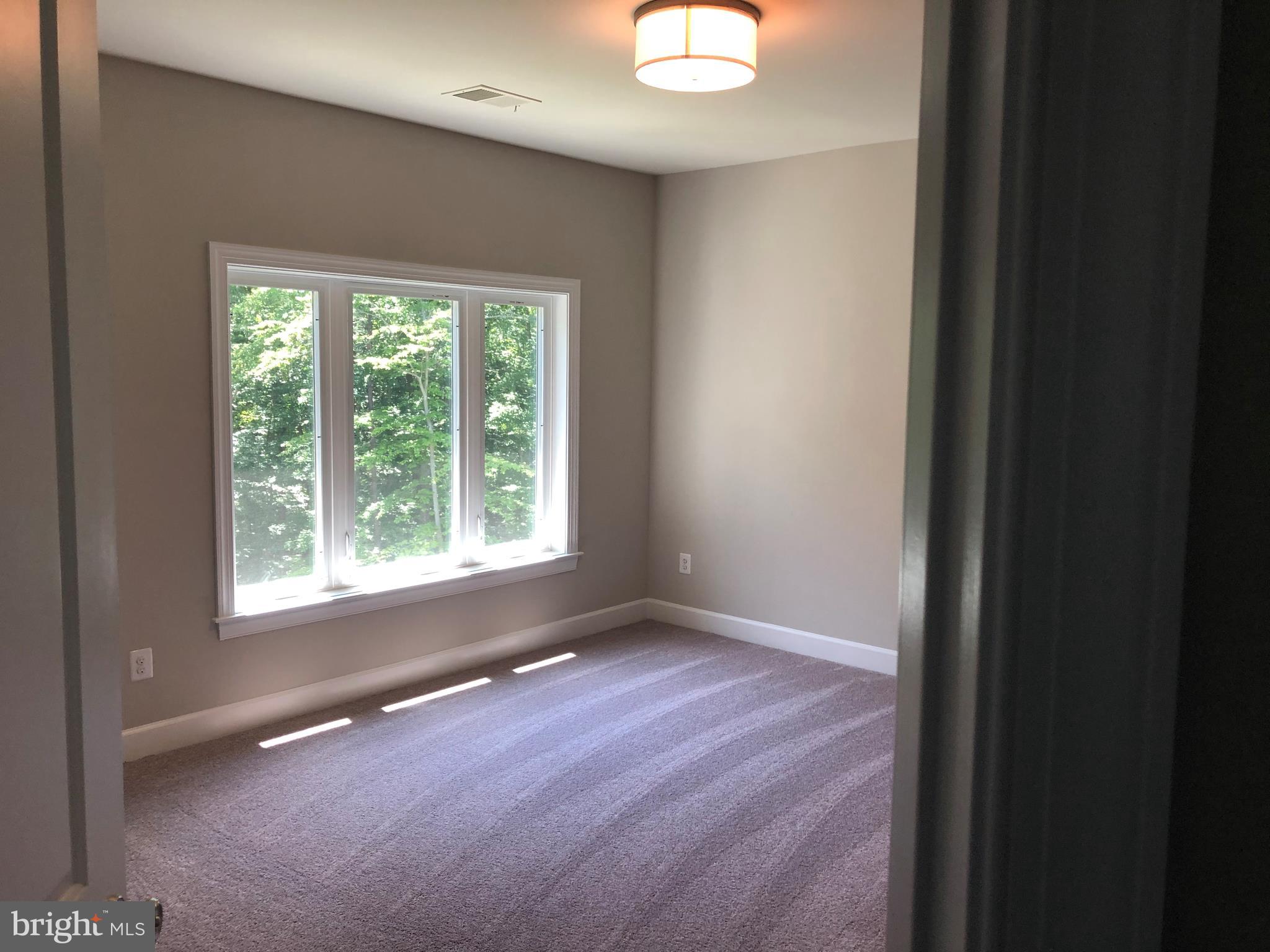 THOMPSON'S CROSSING - Residential