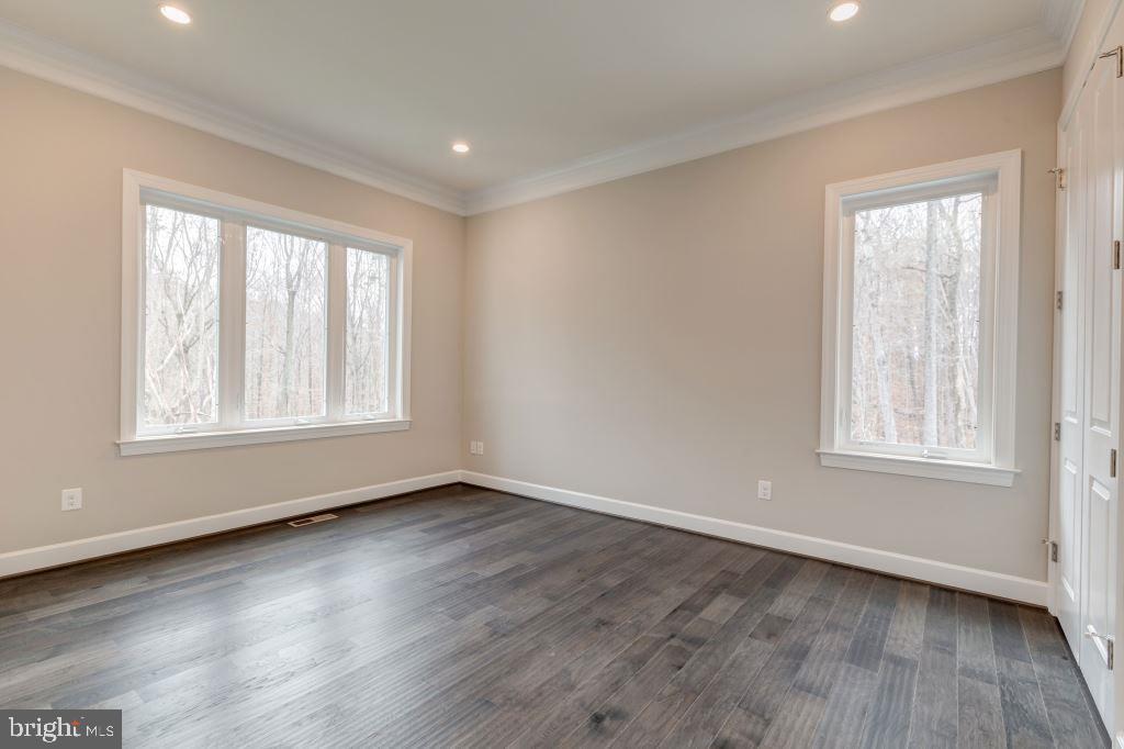 THOMPSON'S CROSSING - Residential