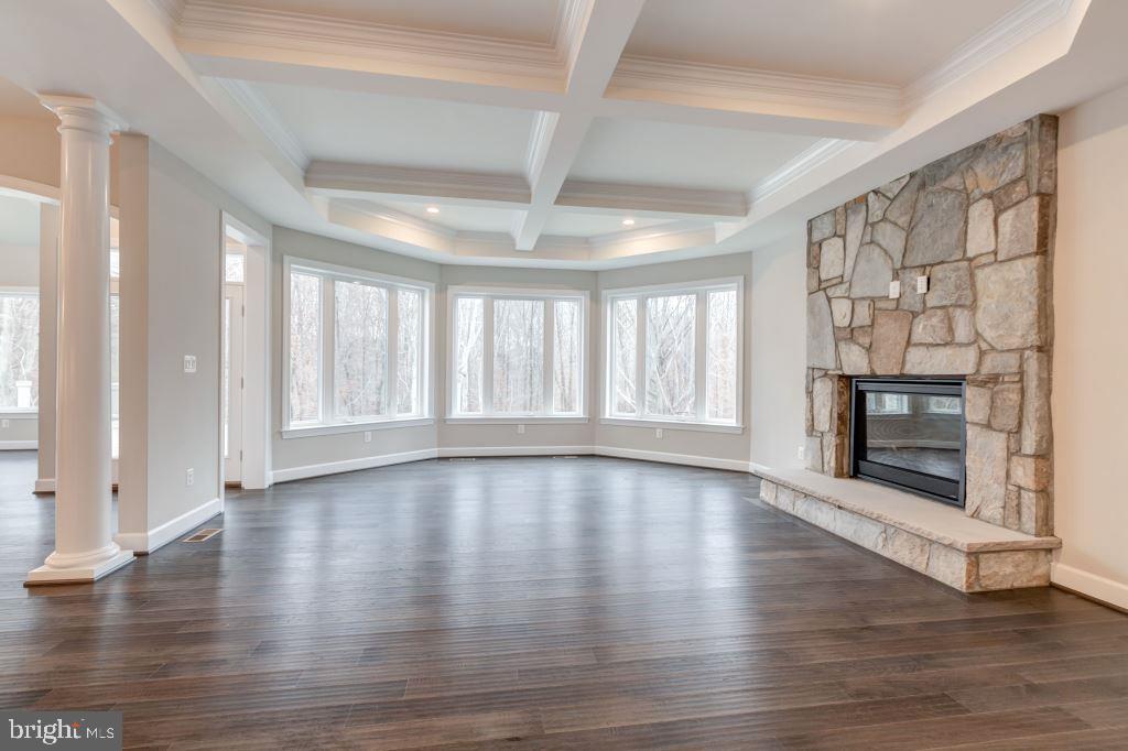 THOMPSON'S CROSSING - Residential