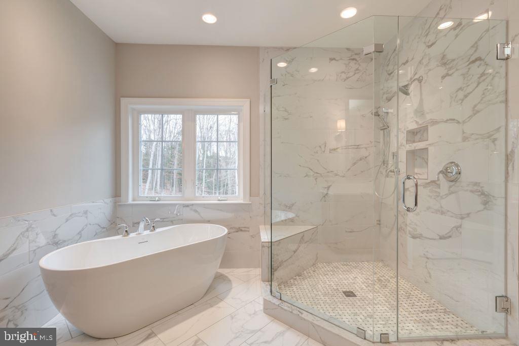 THOMPSON'S CROSSING - Residential