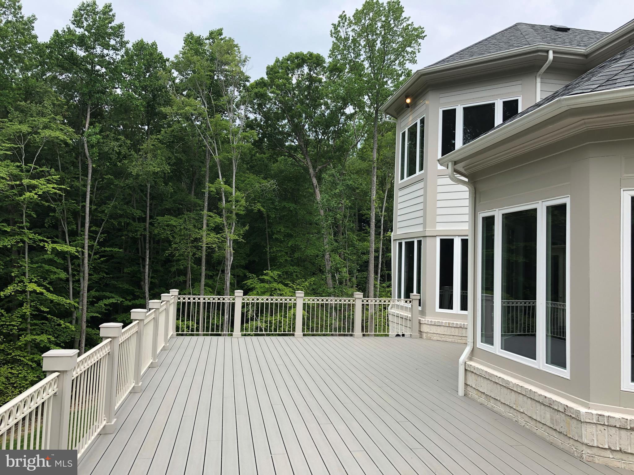 THOMPSON'S CROSSING - Residential