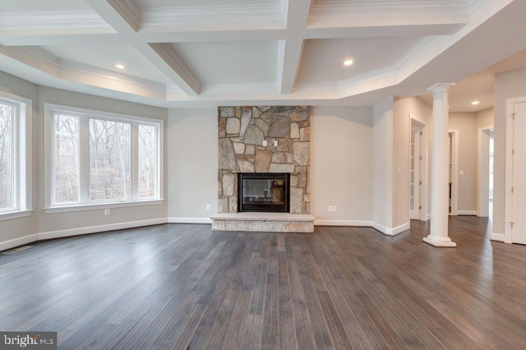 THOMPSON'S CROSSING - Residential