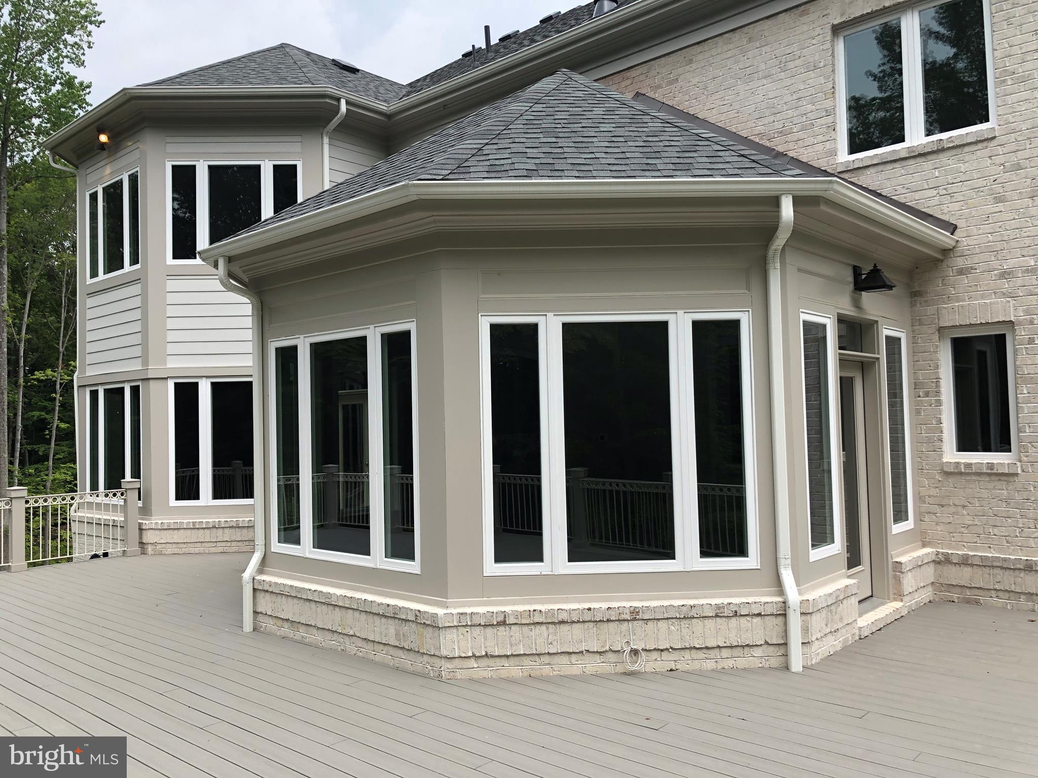 THOMPSON'S CROSSING - Residential