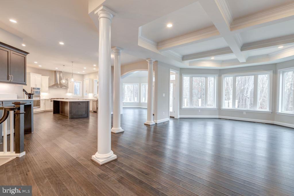 THOMPSON'S CROSSING - Residential