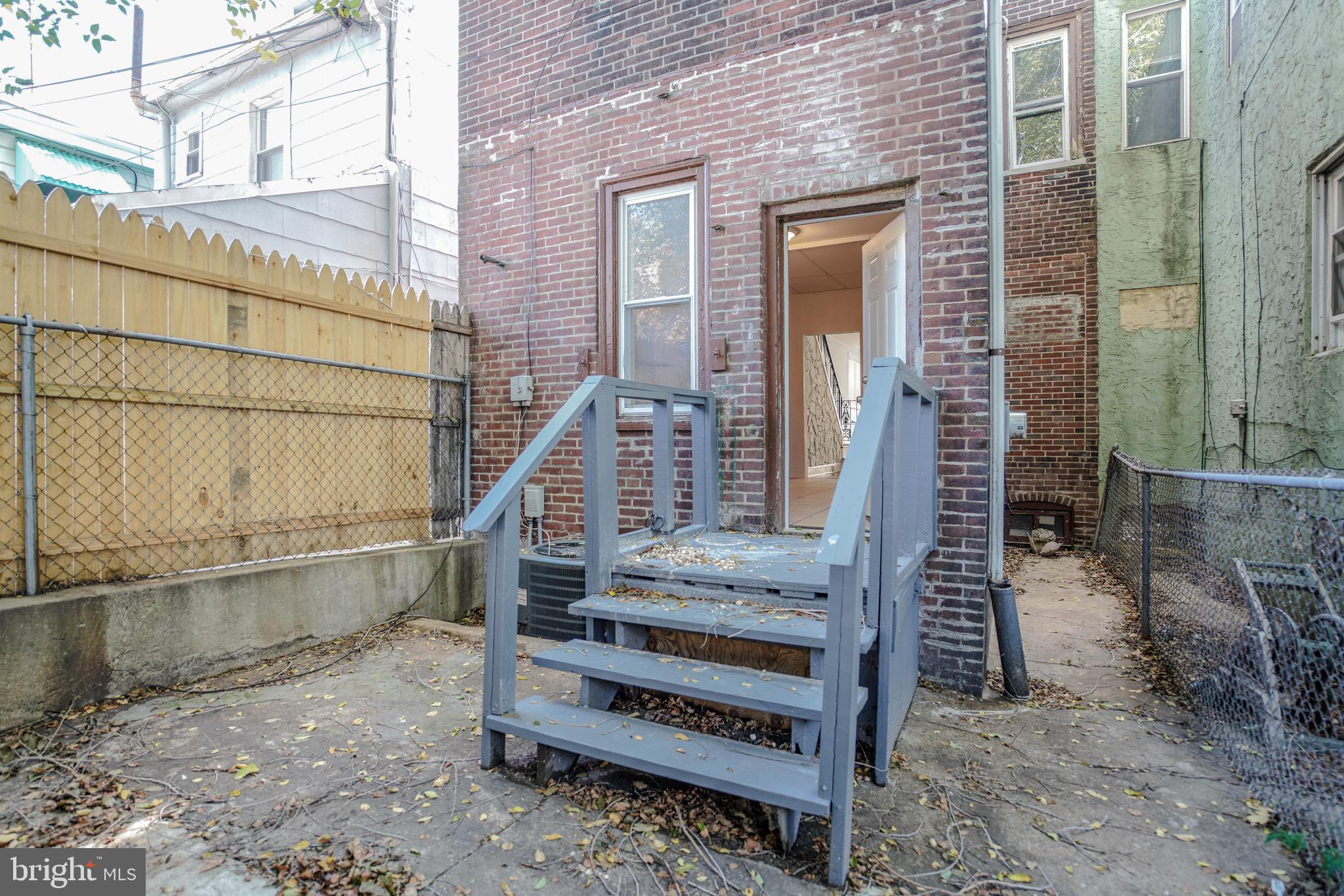 FRANKFORD - Residential