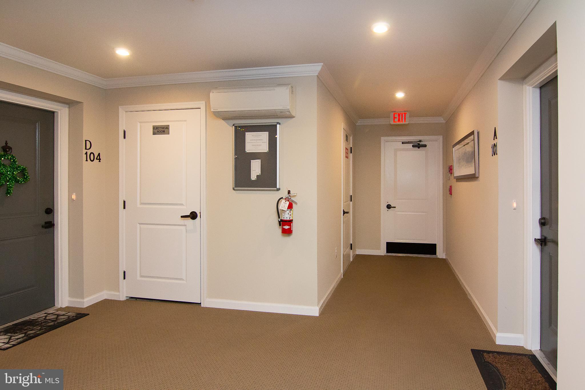 LAKE LINGANORE TOWN CENTER - Residential