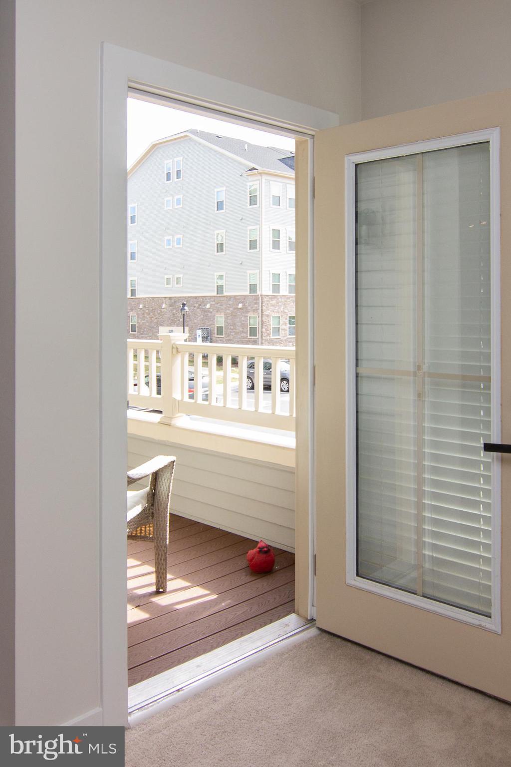 LAKE LINGANORE TOWN CENTER - Residential