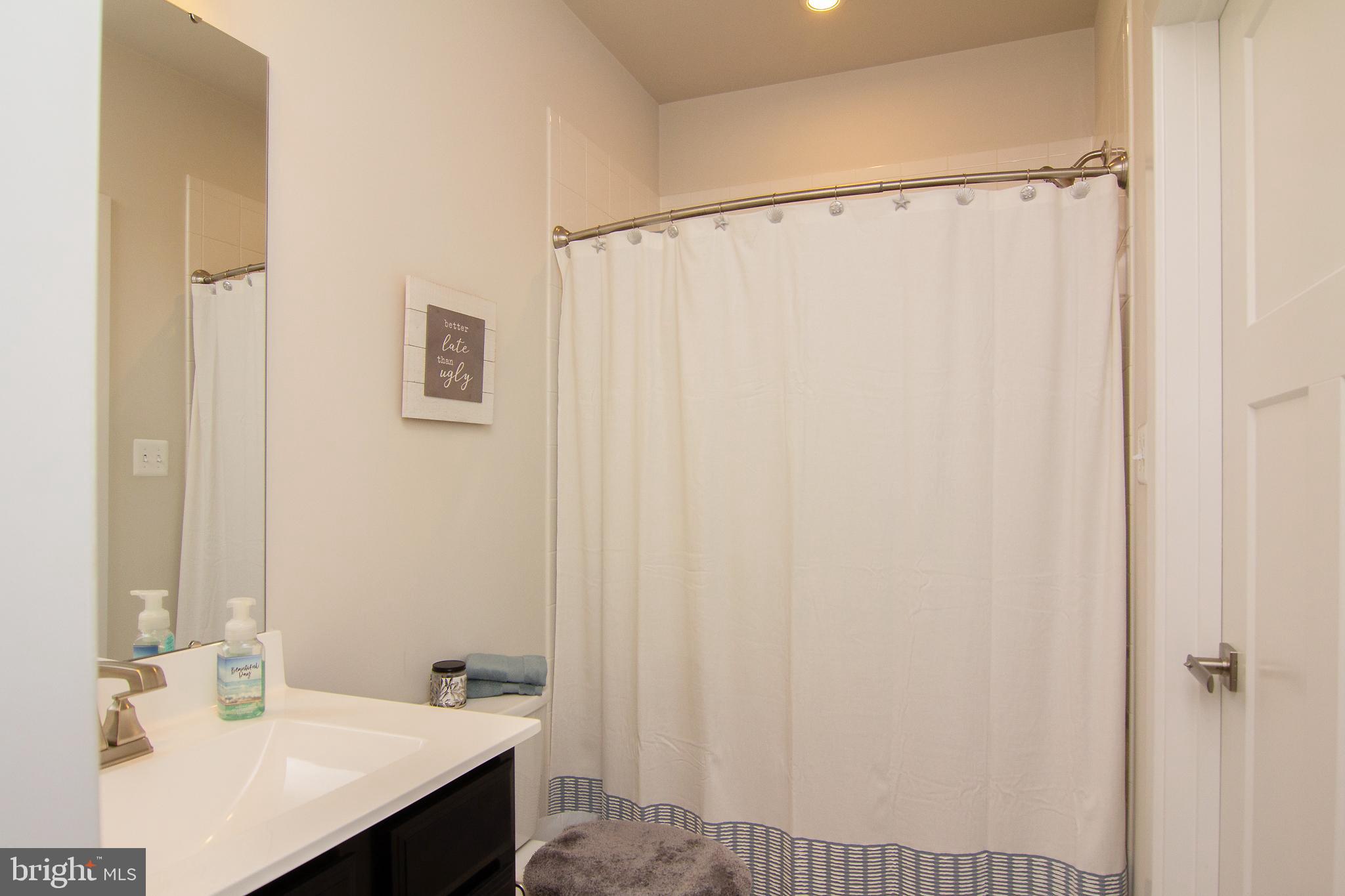 LAKE LINGANORE TOWN CENTER - Residential