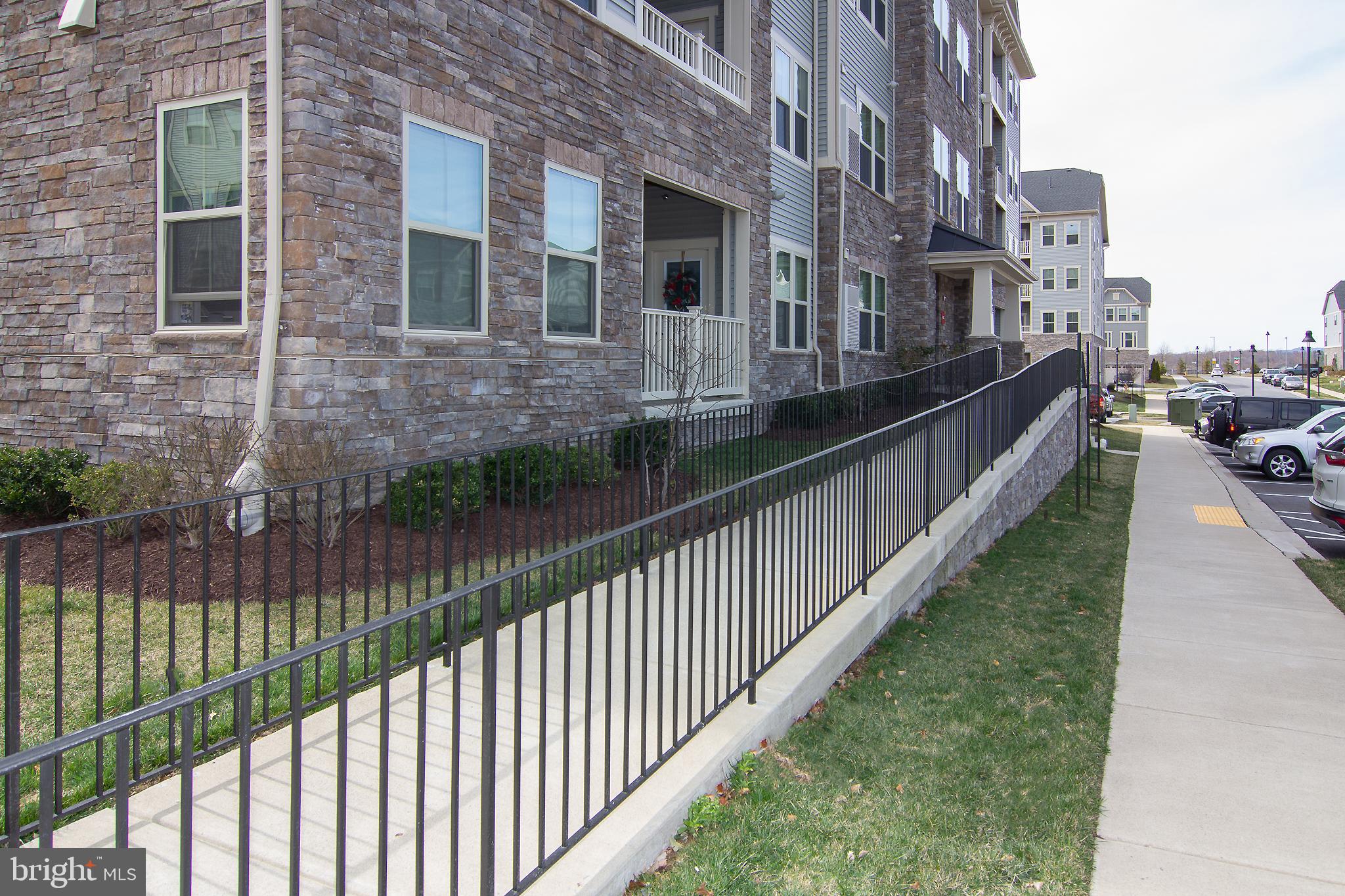 LAKE LINGANORE TOWN CENTER - Residential